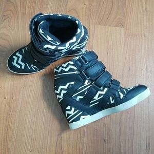 BDG. Wedge sneaker